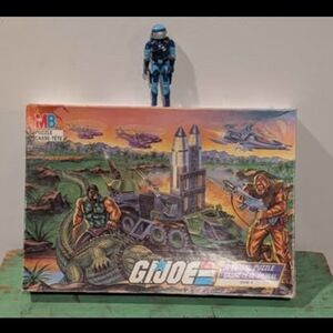 Vintage 80's GI Joe Motor Viper v1 Action Figure and Mural Puzzle Complete!